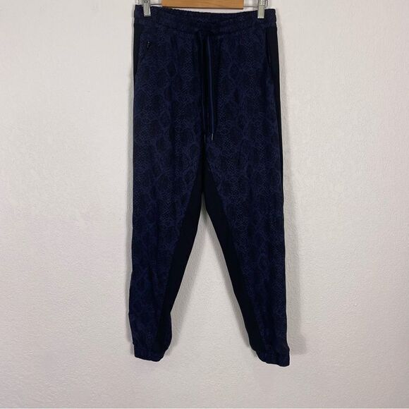 Athleta Blue & Black Patterned Brooklyn Jogger Pants - Picture 1 of 9